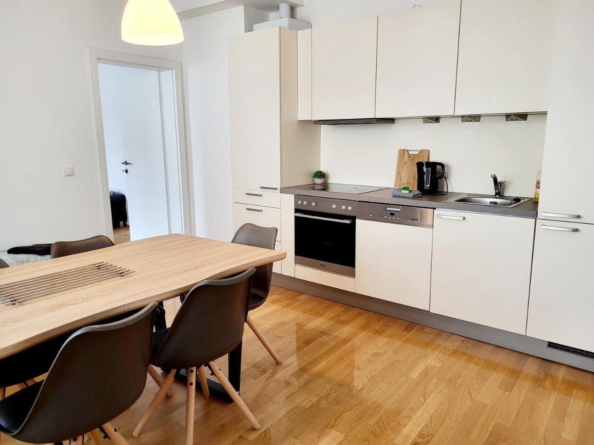 Floridsdorfer Apartment - Free Highspeed-Internet Виена Екстериор снимка