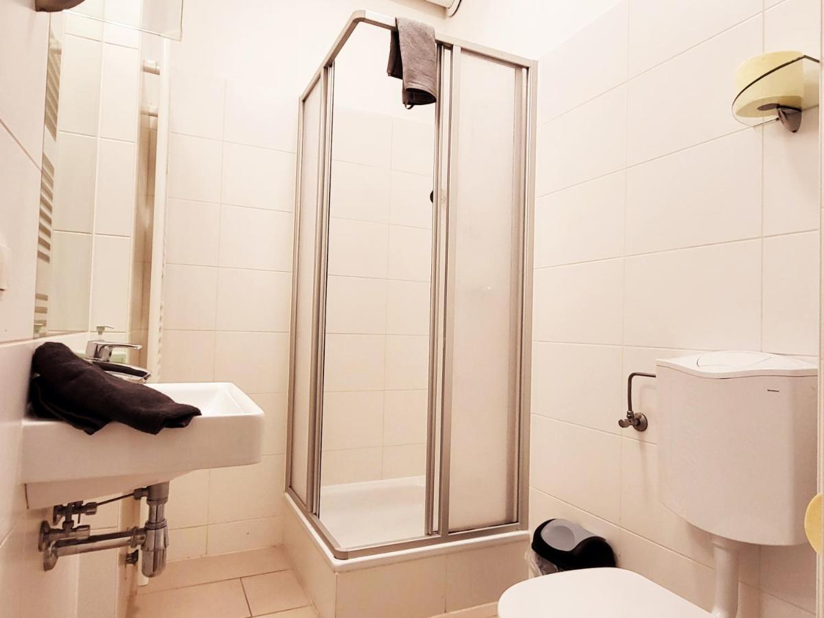 Floridsdorfer Apartment - Free Highspeed-Internet Виена Екстериор снимка